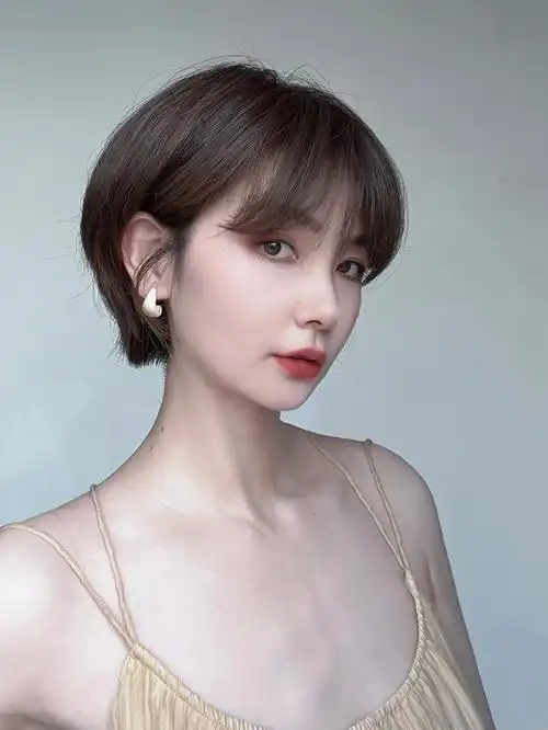 方圆脸短发滴一组大头照来袭