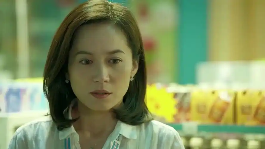 小丈夫姚澜正在弄水被小贝吓一跳原来是来帮她的