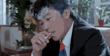 周星驰在圈里是出了名的臭脾气,这几十年他几乎得罪了所有跟他有关系