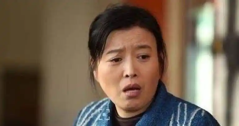 曾与孙红雷恋爱,因孙红雷走红分手,如今单身几十年_丁嘉丽_老婆_合作