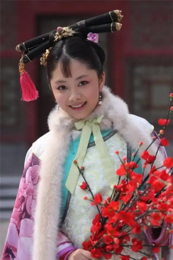 谭松韵 对大多数人来说,喜欢她是从《甄嬛传》开始,被古灵精怪,清新