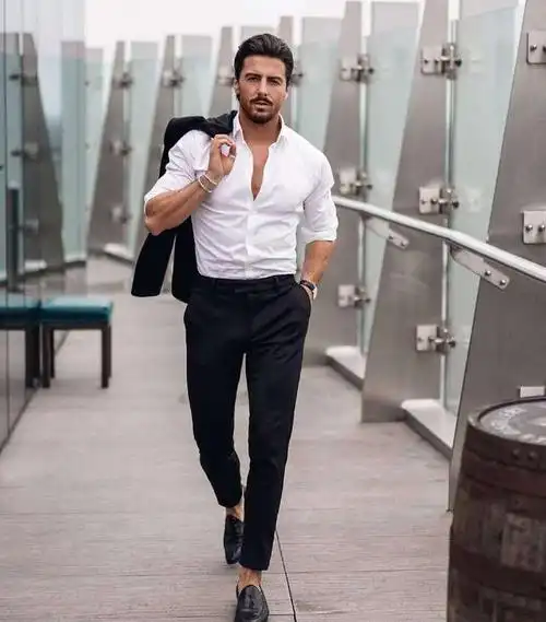 本期给男士们带来配饰的10条黄金法则,以便您可以为自己的衣服增添