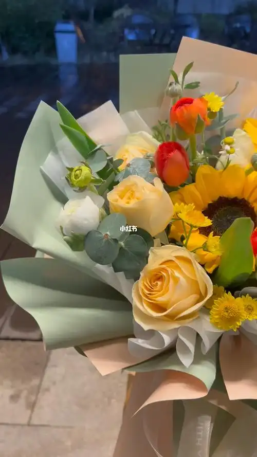 向日葵香槟花束清新款