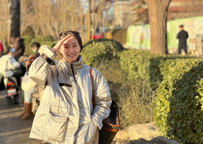 孙俪妹妹孙艳助力上海抗疫,连续20多天做志愿者,获北电点名夸赞_腾讯