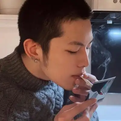 图源:微博@zelzelzelzel单眼皮寸头帅哥 头像_男生头像_我要个性网