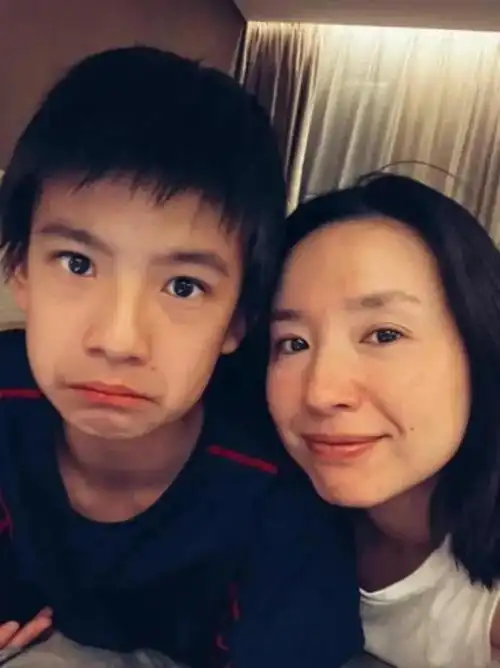 基因真神奇顶顶和瘦版潘粤明不能说毫无差别只能说一模一样