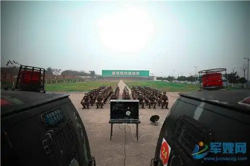 聚焦两会—武警重庆总队机动支队迅速掀起学习两会