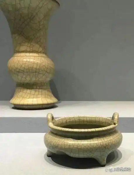 宋哥窑(釉)香炉鉴赏