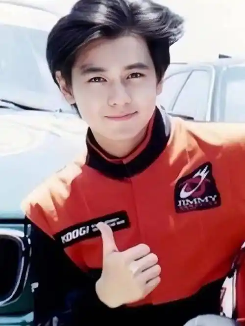 与林志颖相比,48岁的陆毅保持着年轻的外貌.