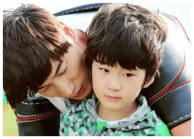 13岁天天长大啦离开爸爸独上天天向上观众差点没认出来