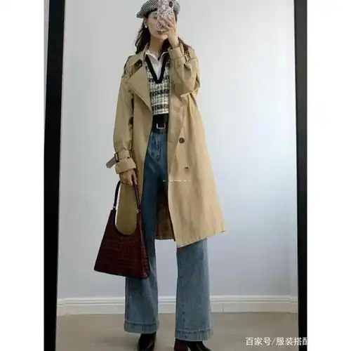 今年流行的喇叭裤,你该知道的几个搭配重点 长相成熟的女生穿深色大衣