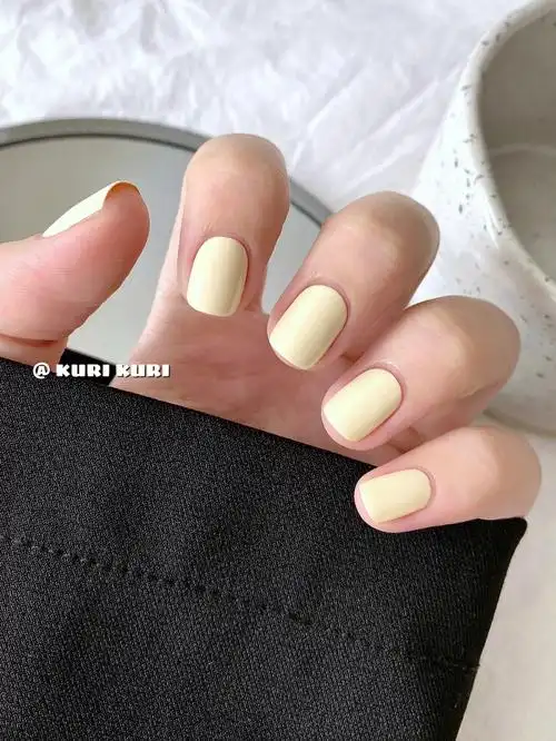 芝士酸奶06奶白色纯色简约夏日美甲