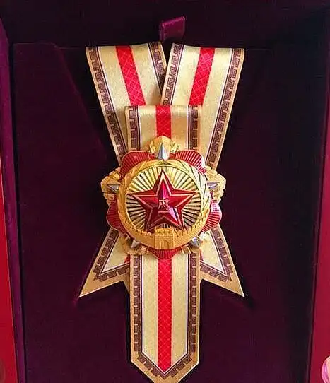 新旧两款"八一勋章",它们有何不同之处?