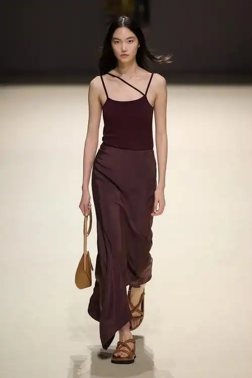 流行趋势——2024春夏女装t台流行趋势-服装趋势预测-cfw服装设计网