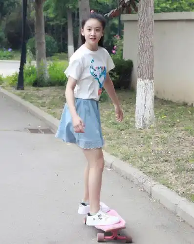 本以为长大后的多多"够美"了,不料看到长大的森碟,网友:恋爱了