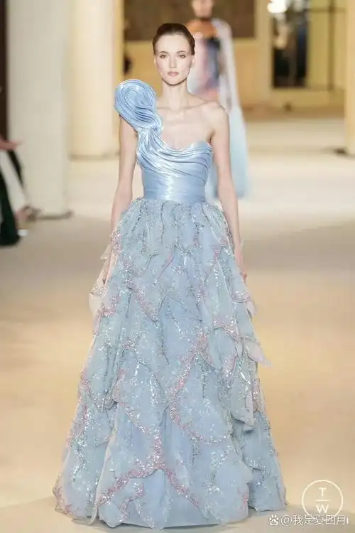 迪迪公主的美丽衣橱,下面这些礼服请问你最喜欢哪一款呢?