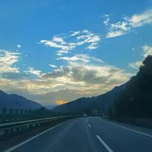 诗和远方在远方头像