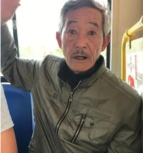 国家一级演员却无戏可拍如今成为网红76岁靠一句脏话火了