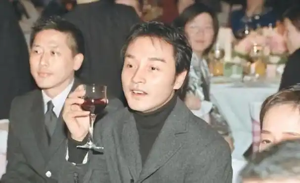 21年过去立誓要为张国荣终身不娶的唐鹤德如今他做到了吗