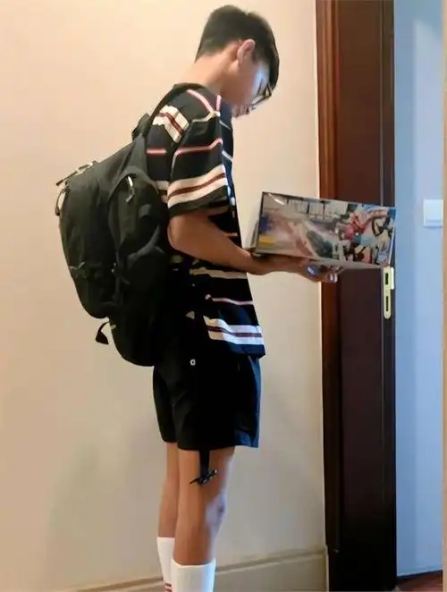 白百何发大儿子,元宝身高将近1米8,长相随妈,比爸爸陈羽凡还帅