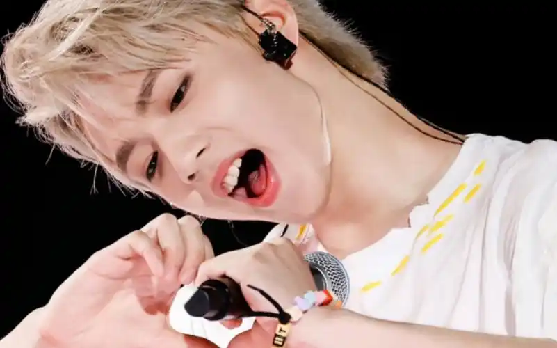 刘耀文:我太渴望有观众的舞台了 就直接狂跳 那种世界末日的感觉