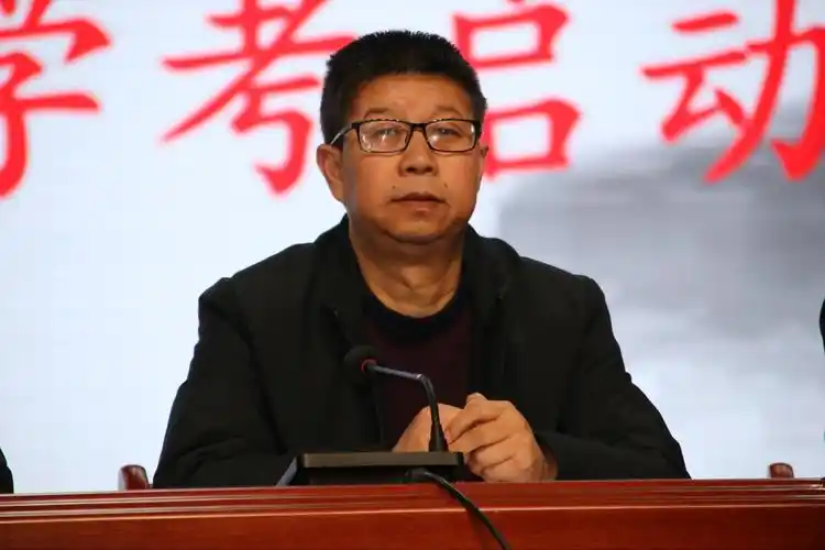 众擎易举共奋斗 不负韶华勇追梦 ——武山三中高二级中考表彰暨冬季学