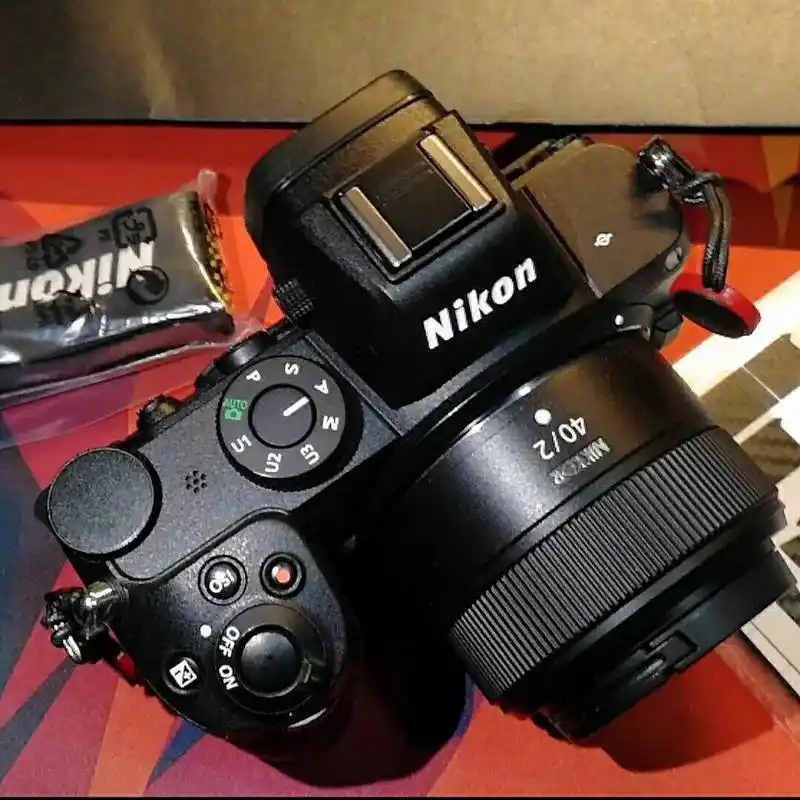 全画幅还是有优势的哦91而且搭配的镜头也省心~尼康z5的重量只有590