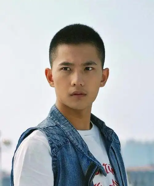 盘点明星平头发型,一位才是典!