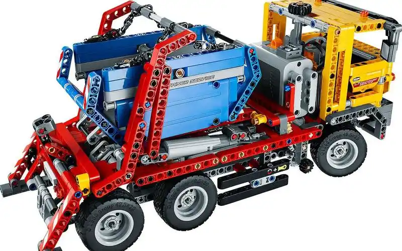 精巧的设计,乐高机械组42024,一辆被低估了的货柜卡车_哔哩哔哩_bili