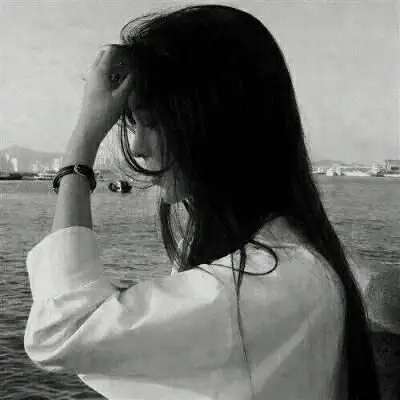 黑白伤感高清侧脸女头_女生头像_我要个性网