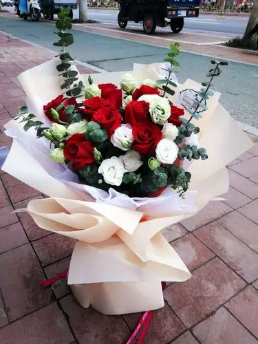 浪漫七夕情人节鲜花火热预订中