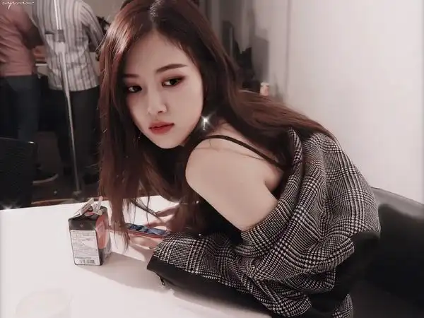 大家好像对朴彩英黑发有什么误解黑玫瑰有欢迎补充