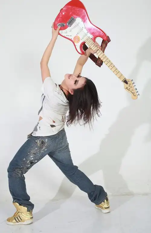 一组摇滚风的片片