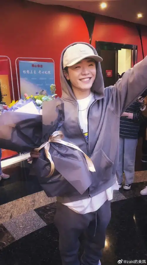 好久不见了![心]@王子奇zaki