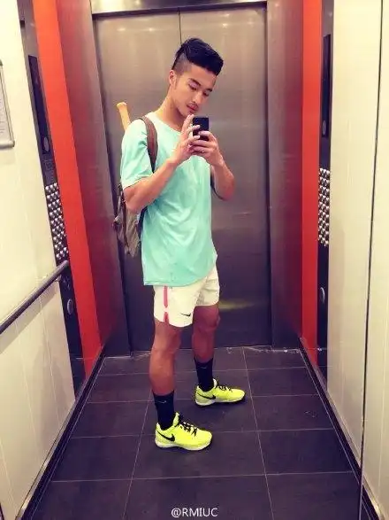 强壮骨架较大的男生应该怎么进行服装搭配