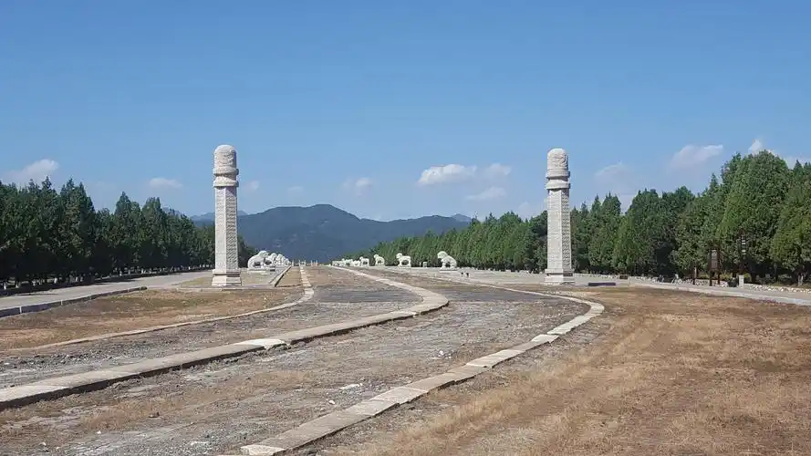 清东陵正门,石牌坊.