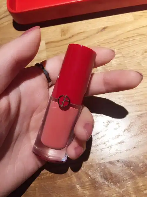 阿玛尼小胖丁50492_小胖丁_乔治阿玛尼怎么样_黄皮_小羊皮_刷头