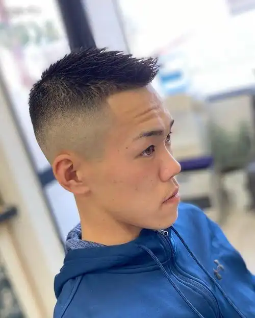 飞机头可以说是大多数型男都比较钟爱的发型,但是有的飞机头头顶头发