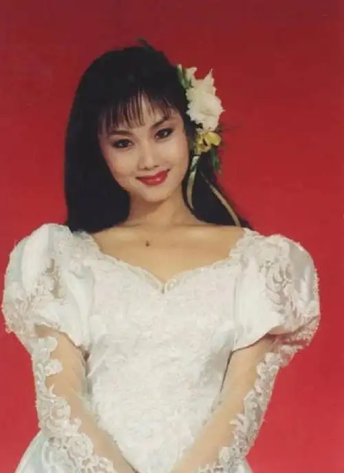 51岁李颖:女儿是奥运会冠军,丈夫是富豪,这样的人生谁能比|张翰|演员