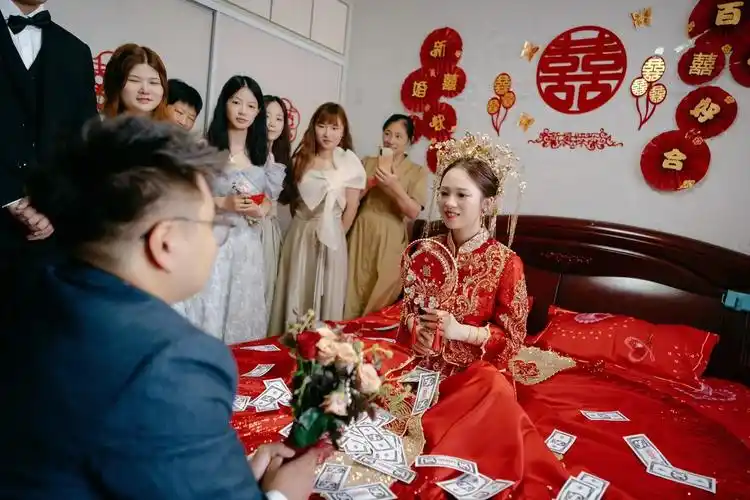 这样的婚礼照片真的太有意义了!真的爱惨了这场婚礼的氛围! - 抖音