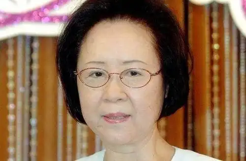 琼瑶发千字文告别 琼瑶泪崩关闭脸书倒数离台