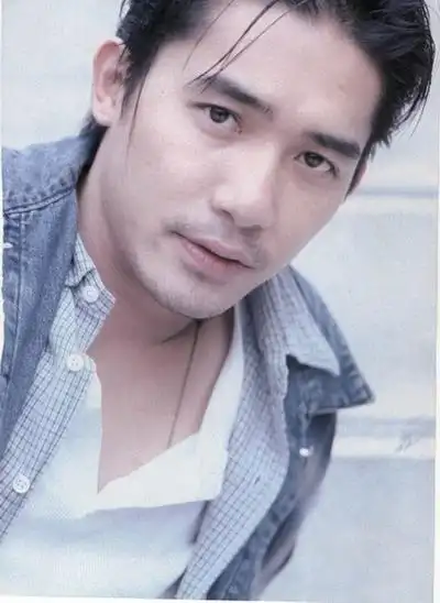 p>梁朝伟,1962年6月27日出生于中国香港,祖籍广东省台山市,华语影视