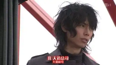 假面骑士甲斗:听奶奶的话,所以从小就学会了开挂