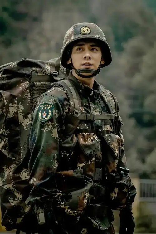 号手就位李易峰原声台词获赞剧情节奏快配角也很抢镜