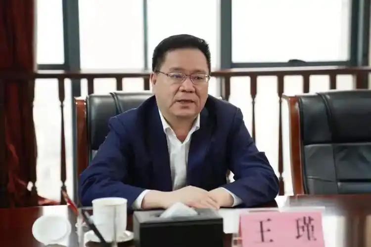 张文琪与中建西北区域总部中建丝路董事长王瑾座谈