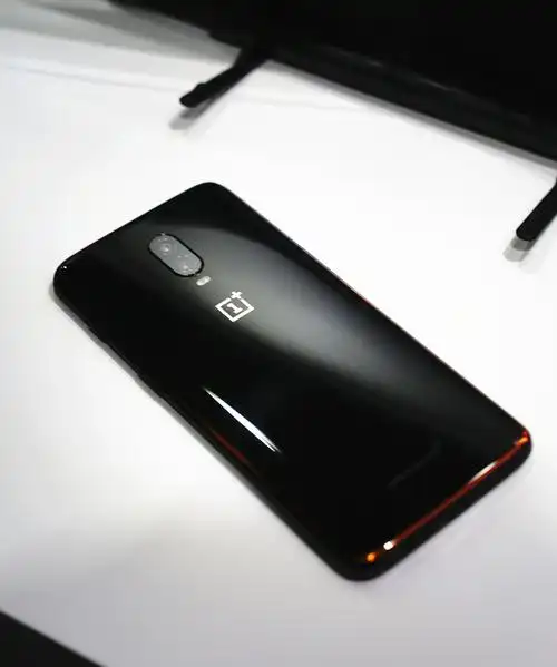 一加6t迈凯伦定制版上手图赏以速度之名跨界合作