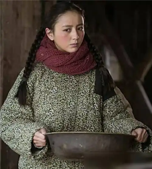 扮演村姑的4位女星佟丽娅真实看到刘亦菲不愧是仙女姐姐