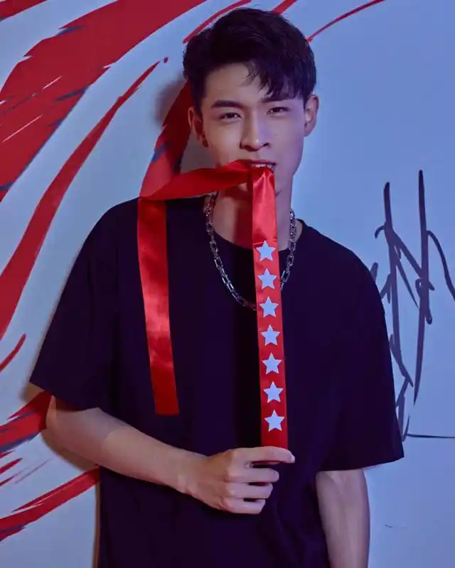 比郭德纲还富?德云社秦霄贤首次承认自家产业,在北上广都有酒店