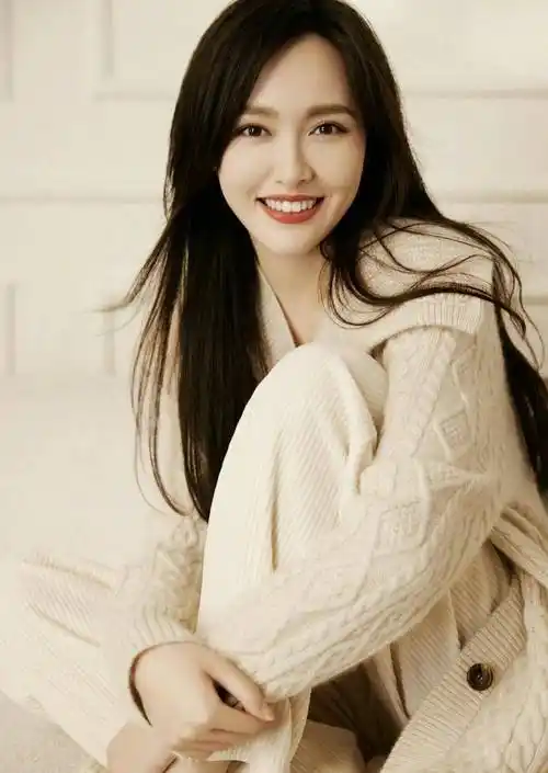 唐嫣获评国家二级演员,与老公罗晋属同级别演员,演技仍存在争议_上海