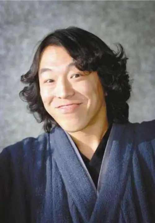 丑星黄渤被曝整容,面对网友证据,高情商的他只回应了这句话